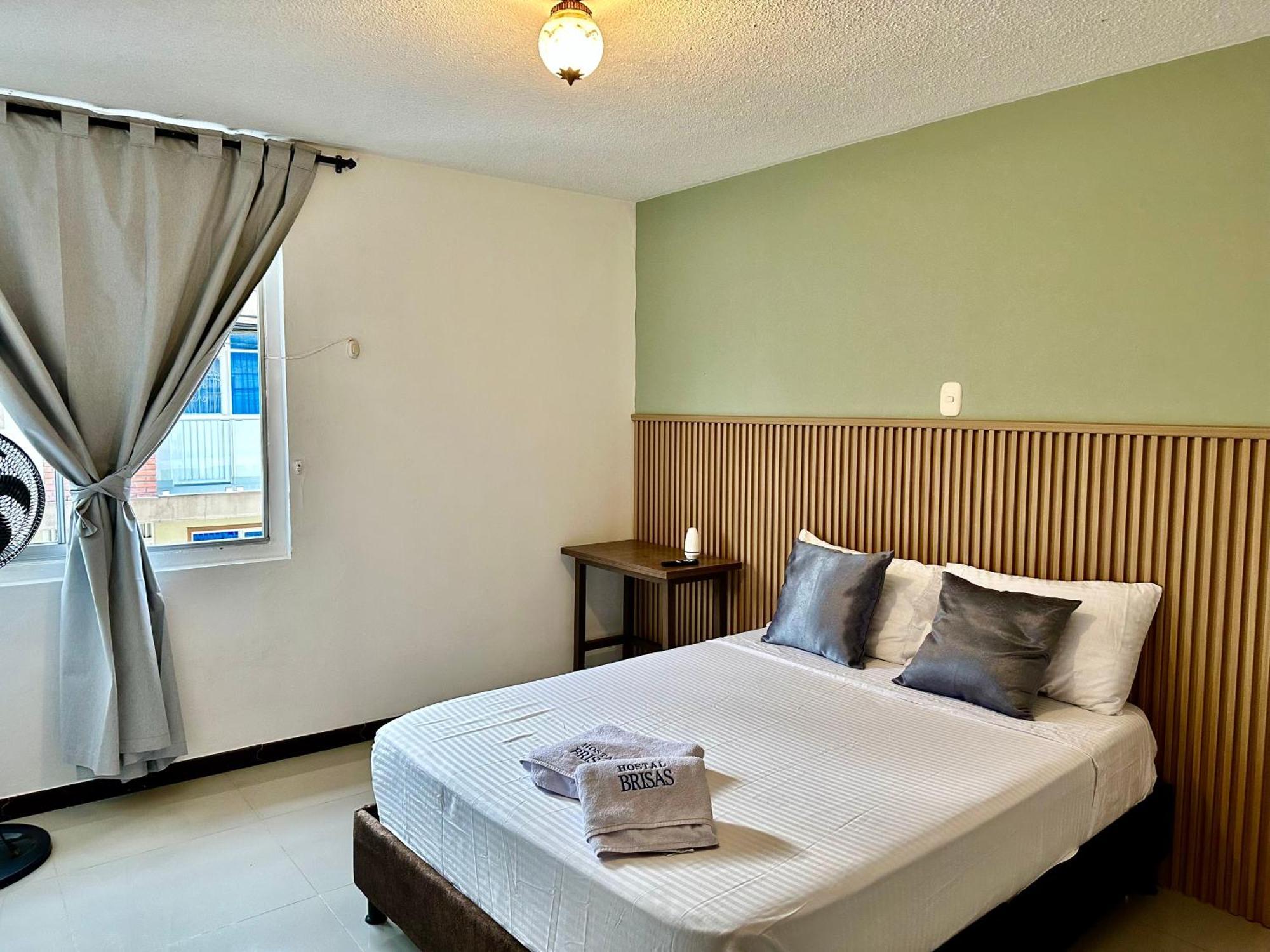 Hostel Brisas Del Nevado อีบาเก ภายนอก รูปภาพ